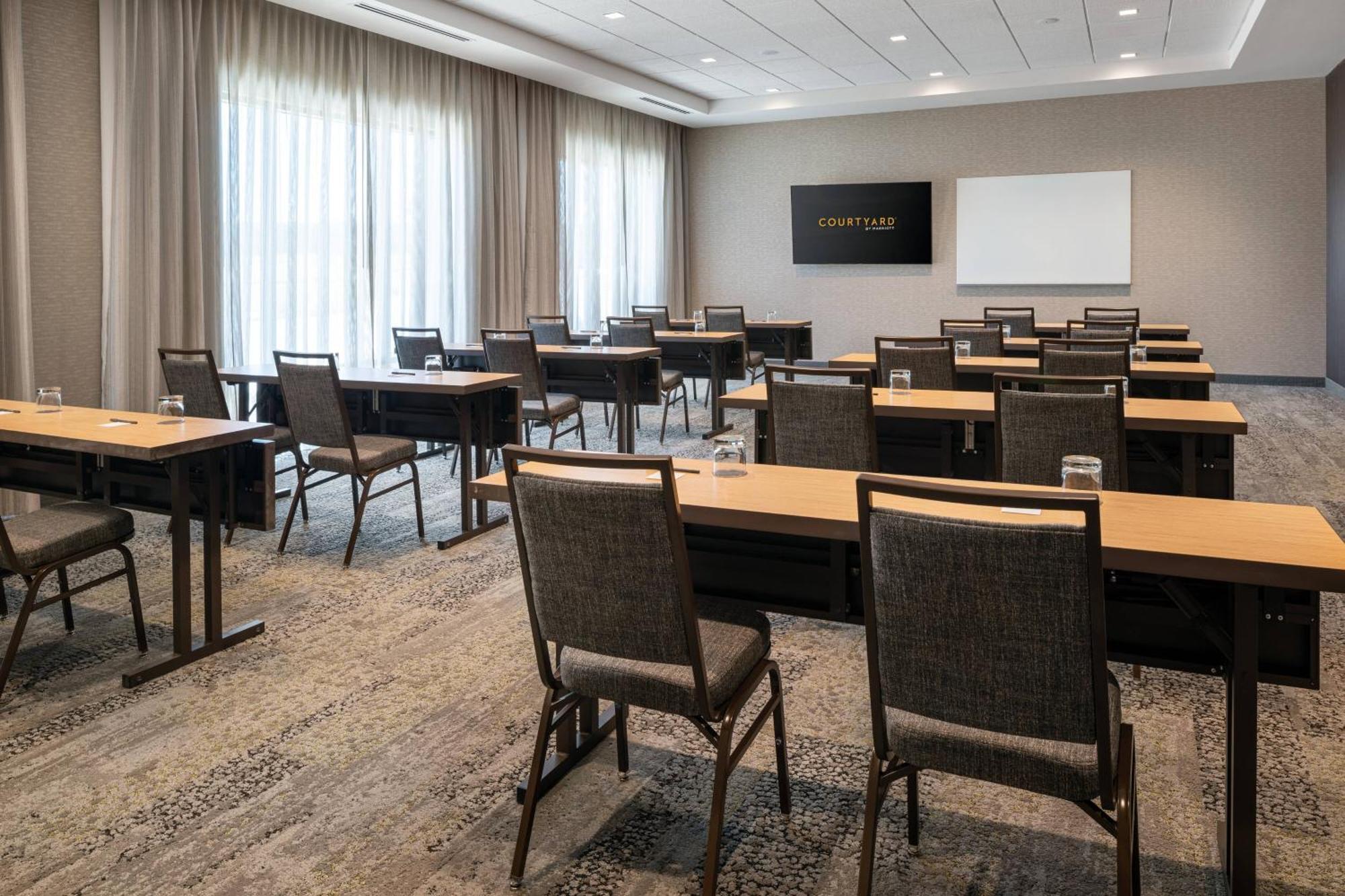 Courtyard By Marriott Petaluma Sonoma County Hotell Exteriör bild